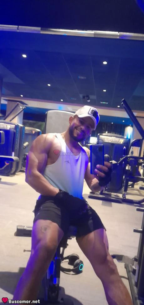 624848359 - Moreno encantador