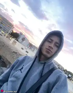 645399910 - Hola, soy Javier y busco pasar ratos agradables contigo.