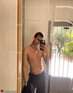 603479799 - Erick disfruta la vida