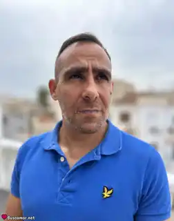 613532236 - Soy Alex, disfruto acompañarte en todo.