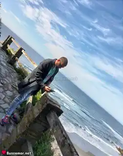 651507690 - Chico gran bremjena siempre presente
