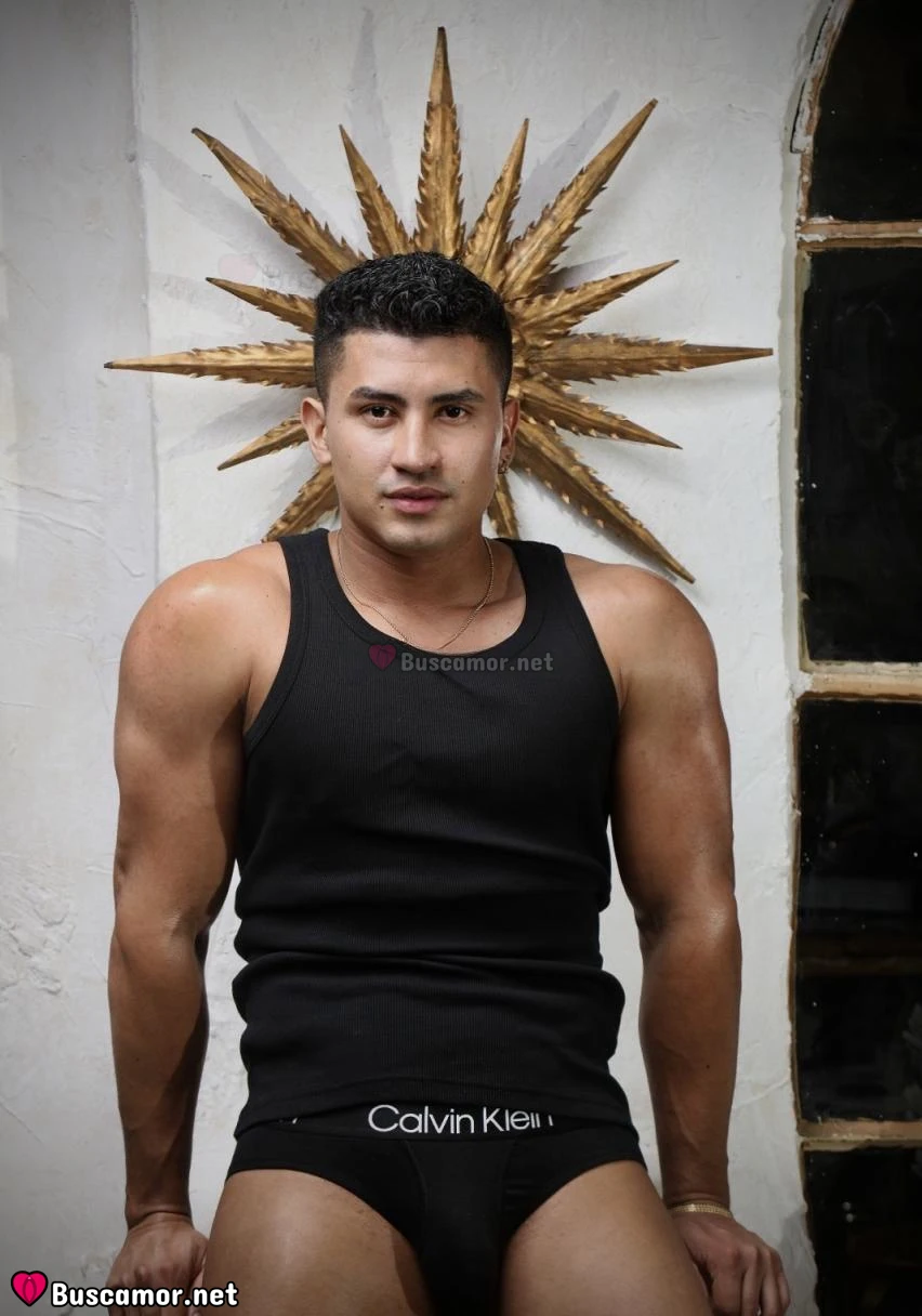 656998512 - Soy un latino versatil