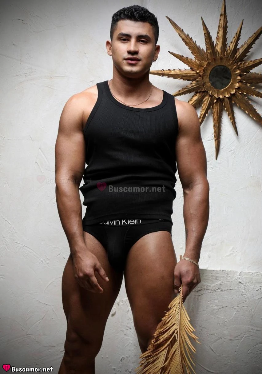 656998512 - Soy un latino versatil
