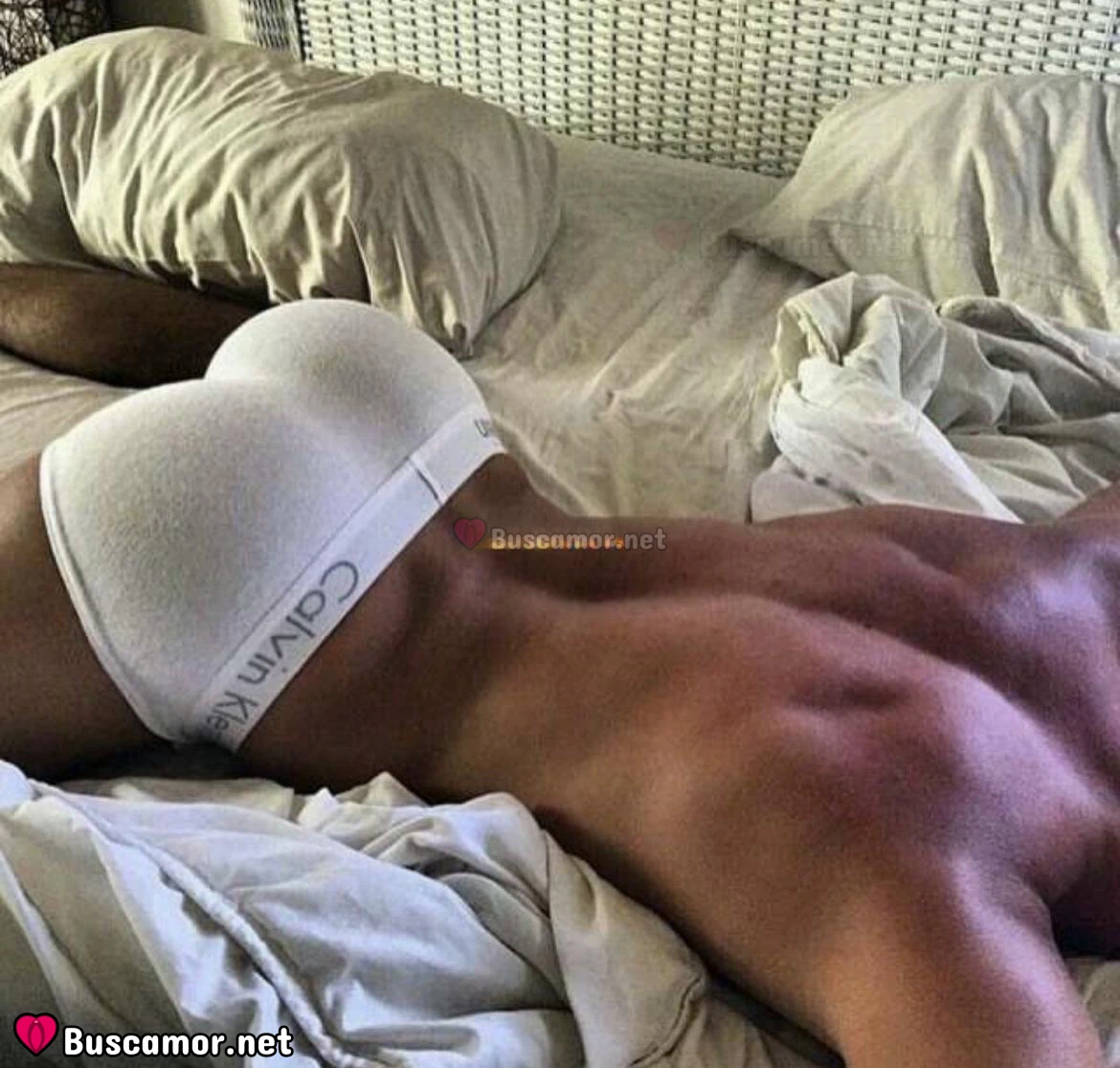 631515816 - Andres, guapete y musculoso, busco maduros casados que quieran un buen masajito sensual.