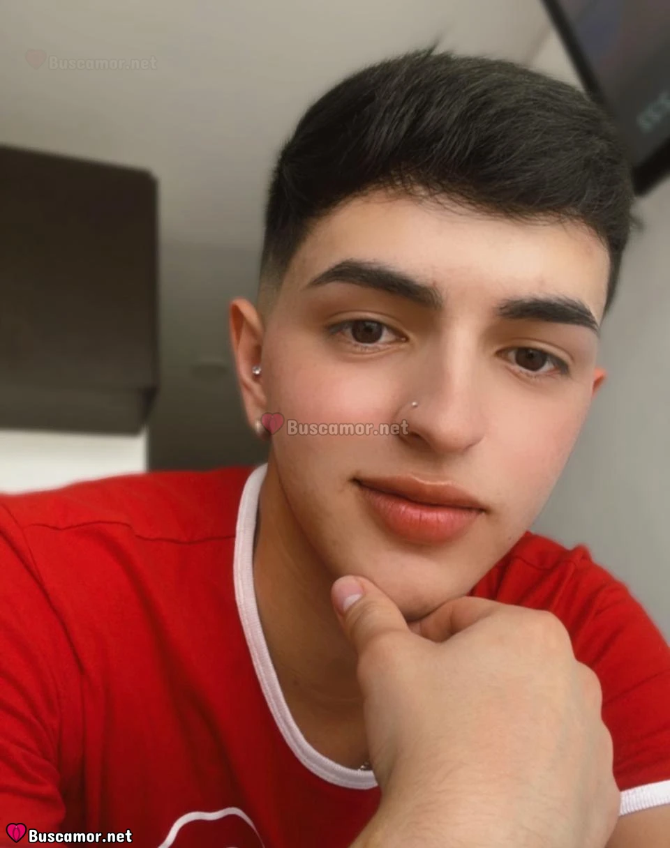 637468721 - Soy un chavo de 23 años buscando party.