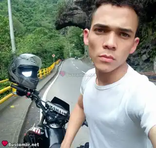 603106213 - Hola. . soy de barcelona. . busco compañer@ pa pasarlo bien y explorar juntos.