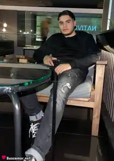 677028259 - soy Aron 677028259, un escort de lujo colombiano q te hará disfrutar mucho.
