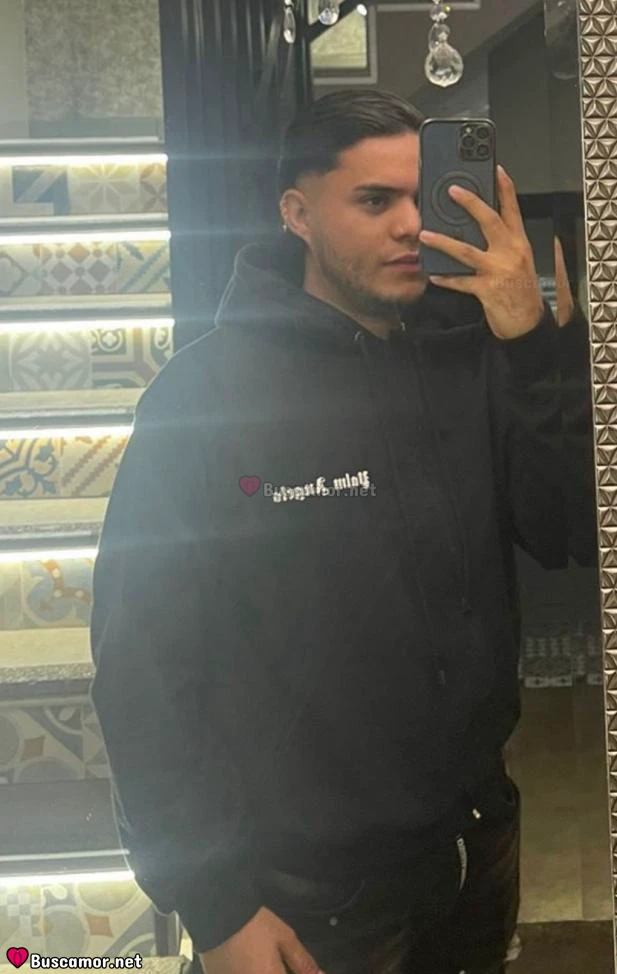677028259 - soy Aron 677028259, un escort de lujo colombiano q te hará disfrutar mucho.