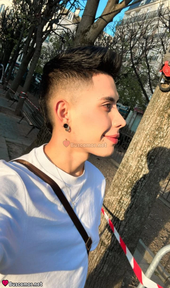 637819502 - Nengo masajes de fantasías en nuebo latino, discreto 24 horas.