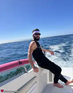 623547296 - Soy. un. latin.boy. auténtico.
