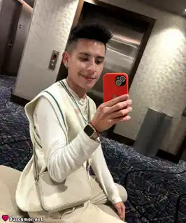 637819502 - busco un momentito de placer en nuebo latino, discreto.