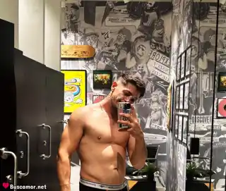 644798885 - Soy.Damiano y quiero.encontrar.amor.en.tu.ciudad.  