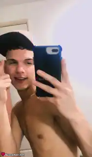 614682863 - soy Abraham, busco diversión y buena onda pa compartir.