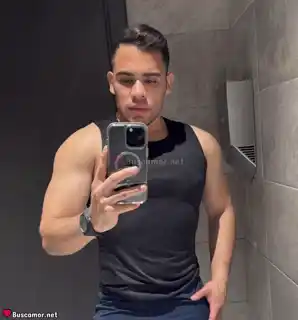 653264996 - Soy. masajista. en . gym.  busco. buena. onda.