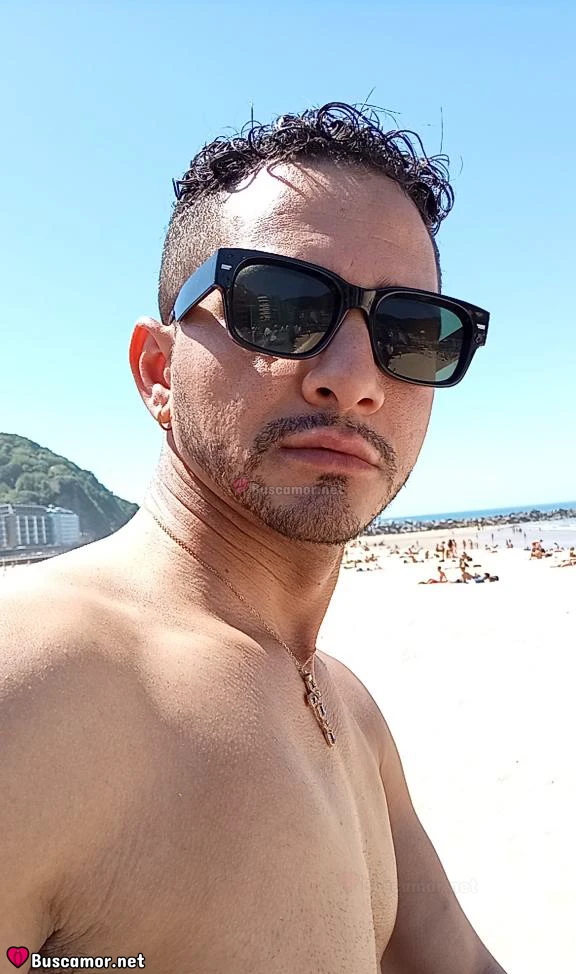 603557465 - David busca alguien unik.