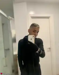 687161523 - Soy un chico buskando amor verdadero.
