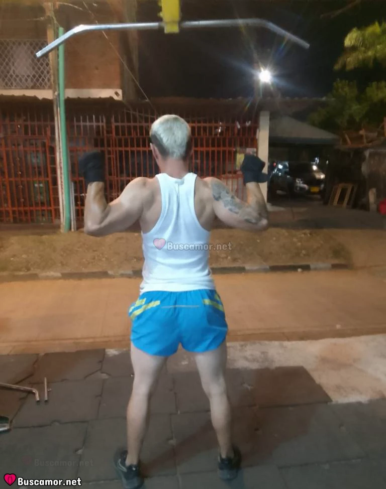600824650 - Bryan latino baronil