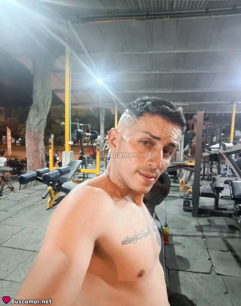 600824650 - Bryan latino baronil