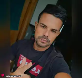610305950 - Soy un chaval de Las Palmas, busco aventuras y risas en hoteles. Listo pa lo que surja.