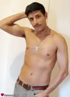 642599161 - Soy masajista de Arg y me encanta hacer reir mientras te brindo una experiencia unica.