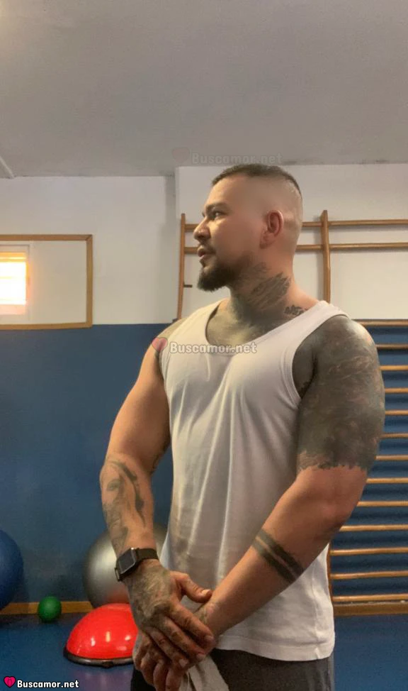 677622864 - Hombre alto para masajes y diferentes actividades