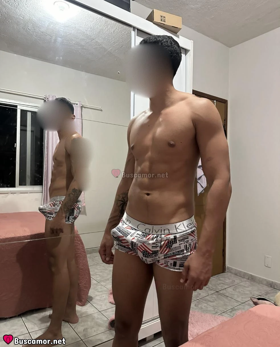 614794151 - Romel buska risa kon buená chica.