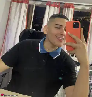 673239442 - Soy. . latino. . y. . guapo.