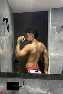 663867794 - Sebastián busca aventura.