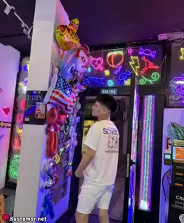 634631251 - Soy un latino feliz