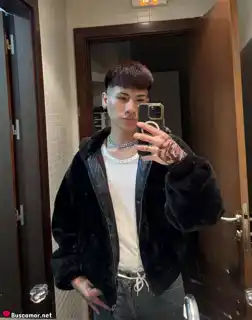 634631251 - Soy un latino feliz