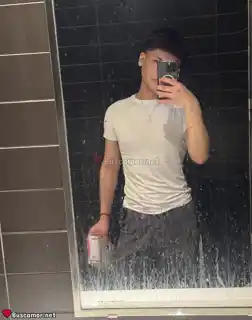 634631251 - Soy un latino feliz