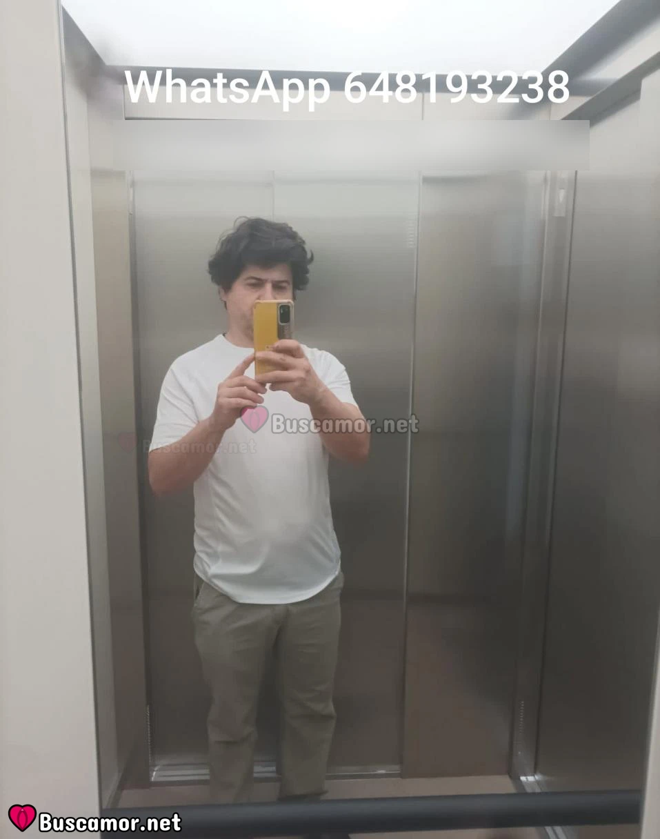 648193238 - Hola, soy Álvaro y busco alguien especial para compartir momentos.
