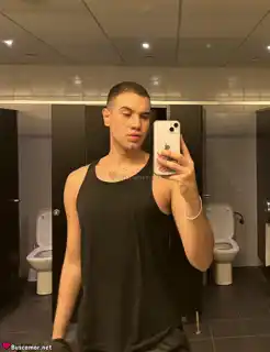 643645160 - soy David y busco alguien para reir juntos