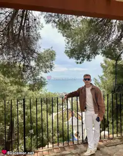 614600552 - Alejandro busca diversión... muchas risas.
