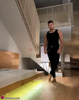 672881651 - Cesar siente miedo