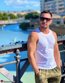 671151433 - mike quiero una mami cariñosa
