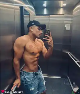 674504023 - Brandon te aseguro aventuras emocionantes en cada cita