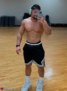 643160939 - Soy Damián, un chico super simpático 🤗 y cariñoso 💖, busco buena onda y diversión. ✨