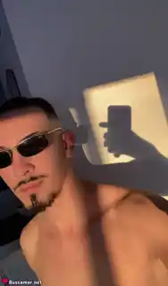 642805371 - Hello, soy colombiano, busco diversio.