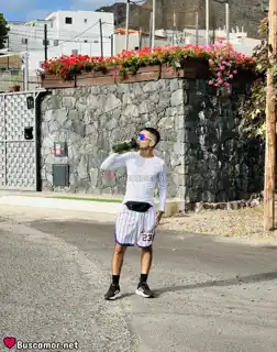 622702034 - maikel busca aventura