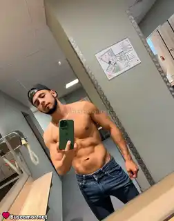 641054196 - Soy colombiano, busco vacano.