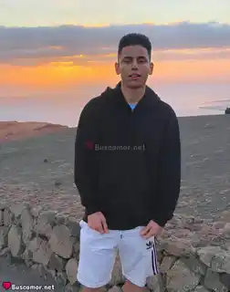 603580478 - busco compañera en Sagrada Familia para charlar y reir
