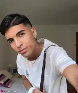 614520794 - Esteban de paso por león, busco.