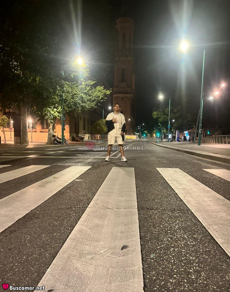 641887281 - Colombiano recien llegado a zaragoza