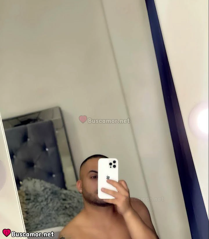 604271041 - Latino recién llegado