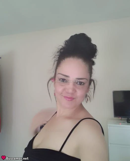 643495530 - Española masajista con manos de seda