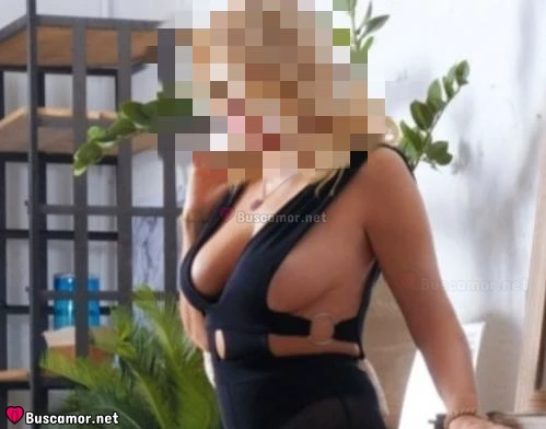 642860426 - Chicas