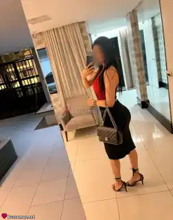 664630801 - LIVIA BRASILEÑA SIMPÁTICA Y EXTROVERTIDA