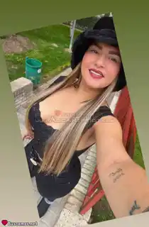 621348169 - me.encanta .viajar .y .descubrir .culturas.nuevas .conocer.gente .increíble.