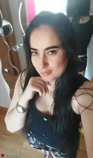 613698909 - Hola, soy Valeria y busco amigas pa salir y reir! 😊